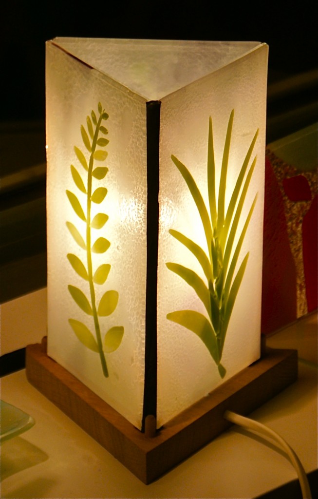 Lampe 3 pans - motif végétal - 12cmx20 cm